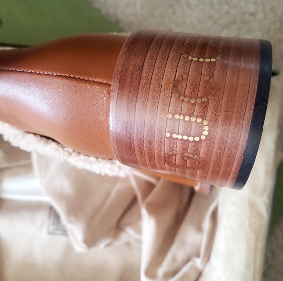 Authentic Gucci Nappa Leather Shearling Trim Knee Boots - Picture 5 of 9